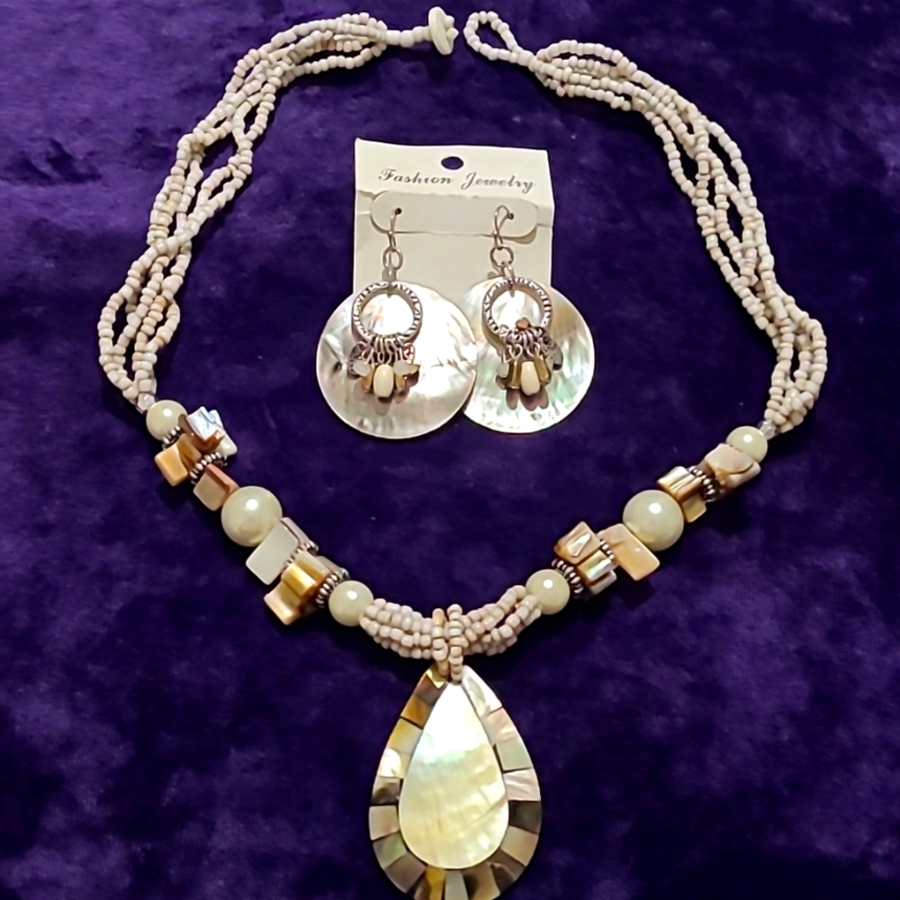 Mother of Pearl set  earrings Necklace